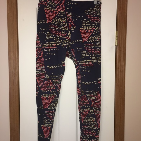 Lularoe TC Leggings - Picture 6 of 8
